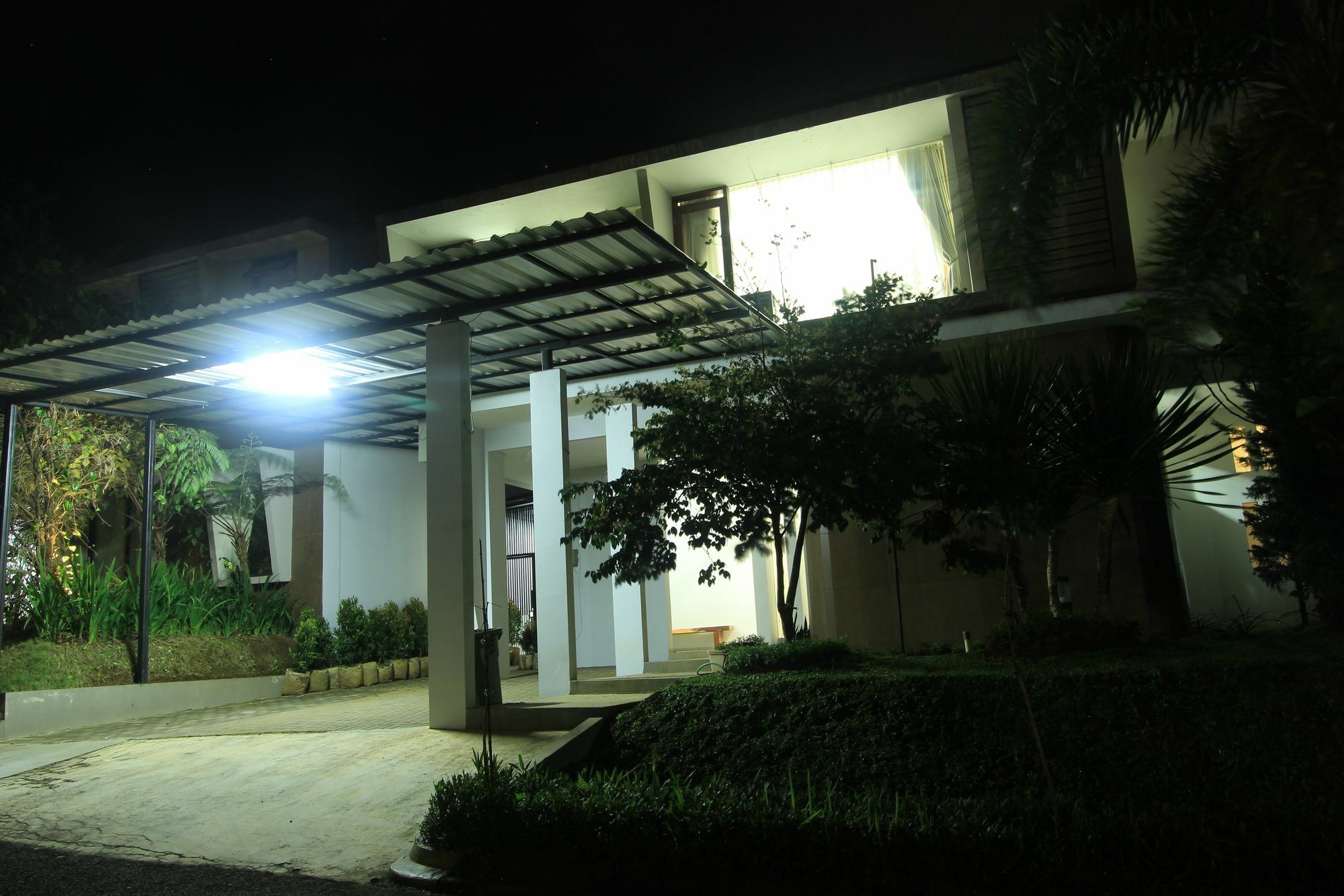 Eby Syariah